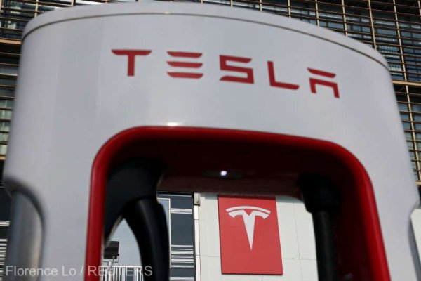 Tesla majorează salariile angajaţilor de la fabrica din Germania cu 4%