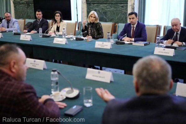 Raluca Turcan susţine că se va asigura o salarizare justă în domeniul cultural