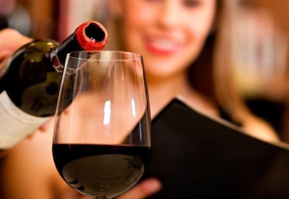 Ai grijă la consumul băuturilor alcoolice dacă iei aceste medicamente