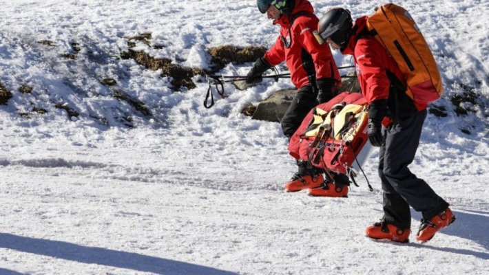 Echipe de salvamontiști caută 4 copii care s-au rătăcit în pădure, după ce au ieşit din perimetrul pârtiei Transalpina  