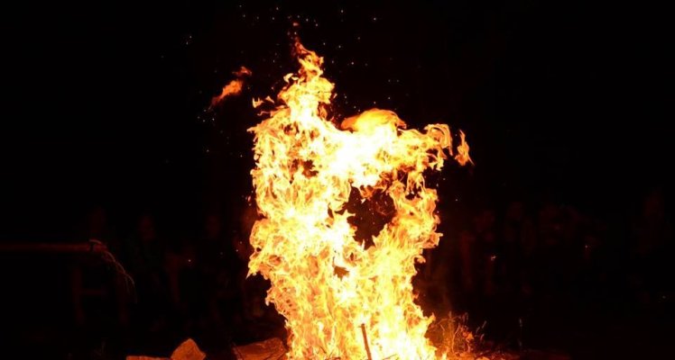 Șocant! Un bărbat s-a incendiat împreună cu fosta concubină