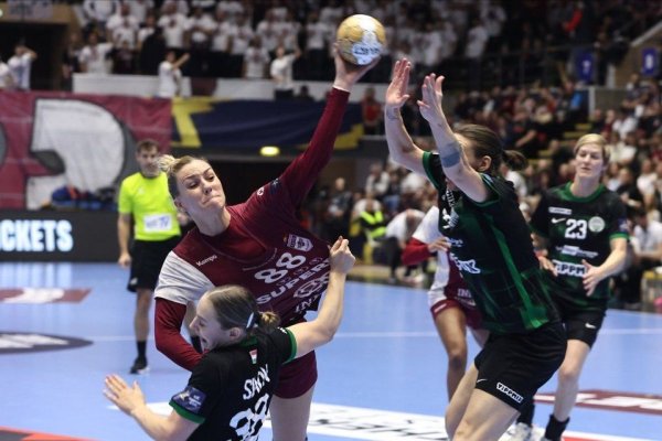 Handbal feminin: CS Rapid a pierdut acasă cu Ferencvaros (20-23), în Liga Campionilor