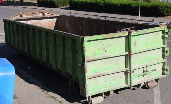 Depozitați gratuit deșeurile voluminoase în containerele de mari dimensiuni