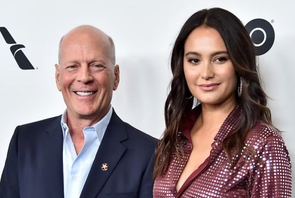 Soţia lui Bruce Willis pregăteşte o carte pentru rudele persoanelor cu demenţă