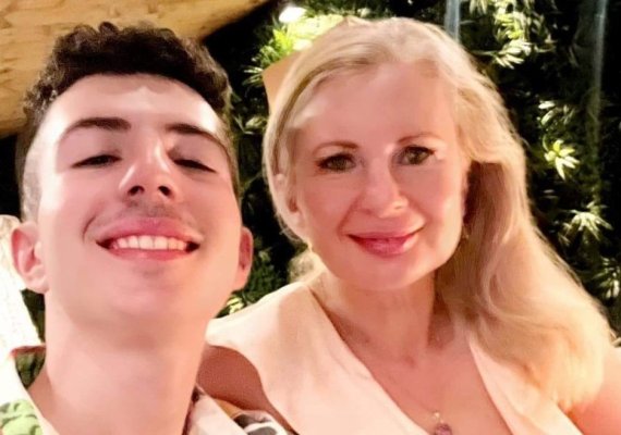 Apel umanitar! Fiul fostului consilier județean Mihaela Scrieciu are nevoie urgentă de sânge!