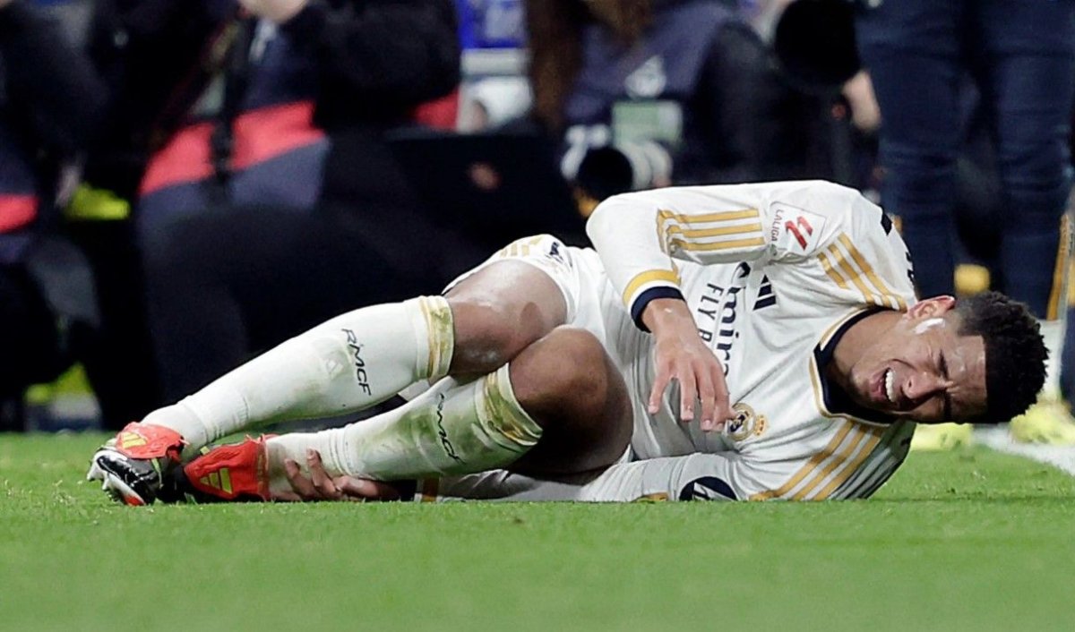 Fotbal: Jude Bellingham de la Real Madrid, accidentat la o glezna si indisponibil mai multe saptamani