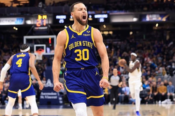 Baschet: NBA - Stephen Curry, eroul lui Golden State Warriors în meciul cu Phoenix Suns