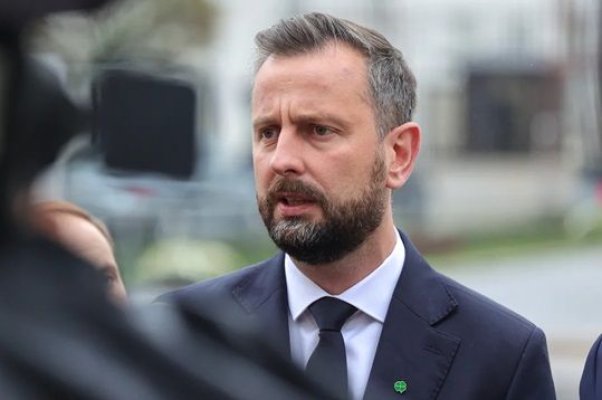Polonia trebuie să se pregătească pentru riscul unui război cu Rusia, susţine ministrul polonez al apărării
