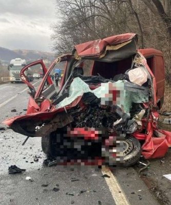 Două persoane au decedat într-un accident rutier pe DN1 E60