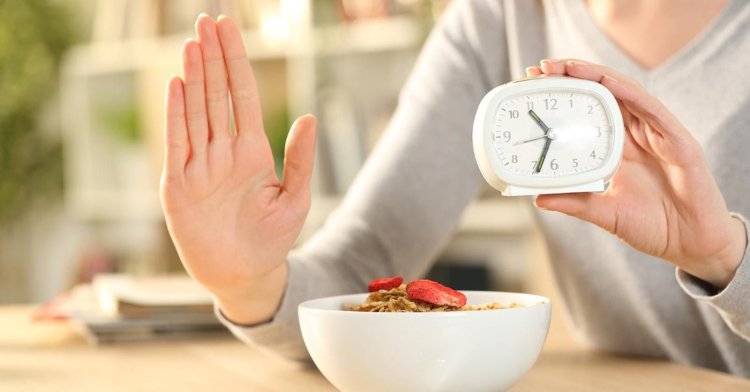 Câte ore de fasting sunt necesare pentru a reduce senzația de foame și pentru a îmbunătăți somnul