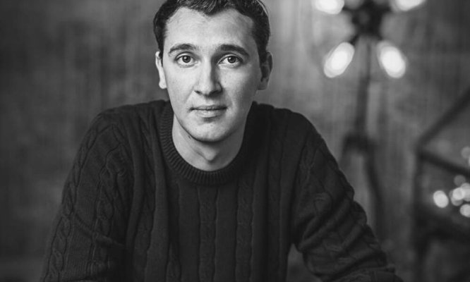 Un actor de la Teatrul 