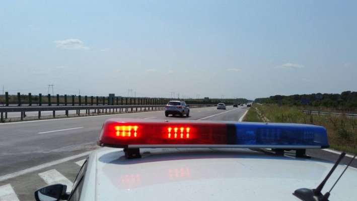 Un șofer a fost prins pe Drumul Expres 12 circulând cu peste 120 km/oră peste limita legală