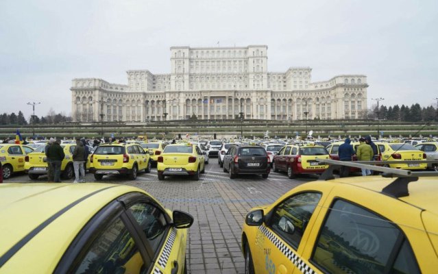 Taximetriştii protestează din nou, miercuri, în Piaţa Constituţiei din Capitală