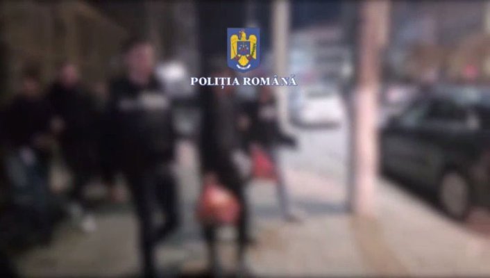 Trei persoane, printre care și un minor, arestate pentru mai multe tâlhării! Video