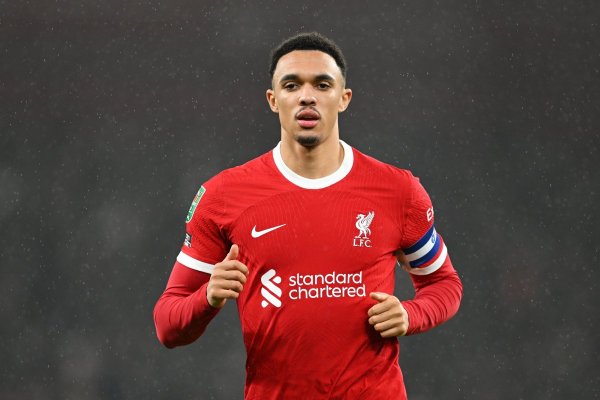 Internaţionalul englez Trent Alexander-Arnold, ţinta unei femei care îl hărţuieşte 