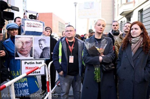 Iulia Navalnaia a venit la ambasada Rusiei de la Berlin pentru a vota şi a participa la protestul de la prânz