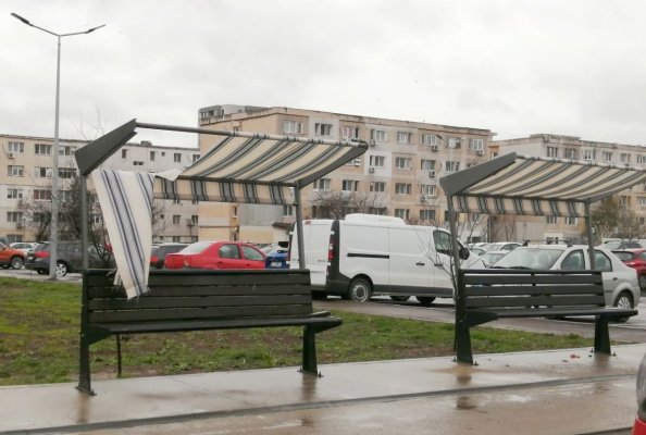 Bănci vandalizate în apropierea Școlii Gimnaziale nr. 36 