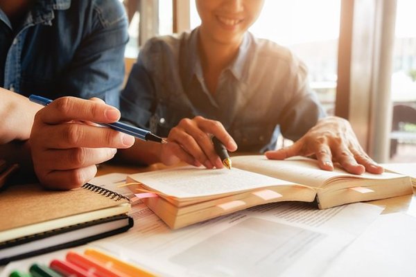 R. Moldova: Cursuri de limbă română pentru găgăuzi, pentru a contracara influenţa rusă în regiunea autonomă