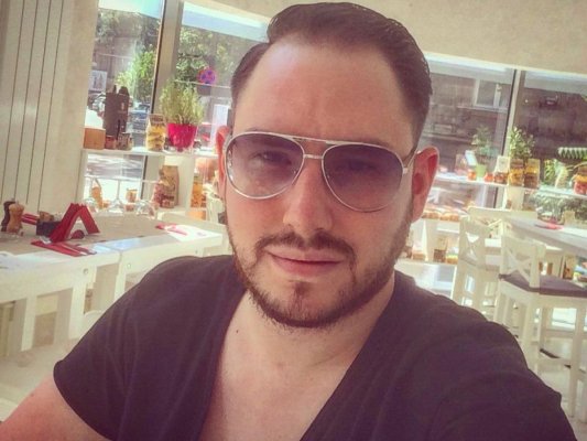 Andrei Versace era anchetat de procurori, după ce ar fi furat o mașină de 40.000 de euro