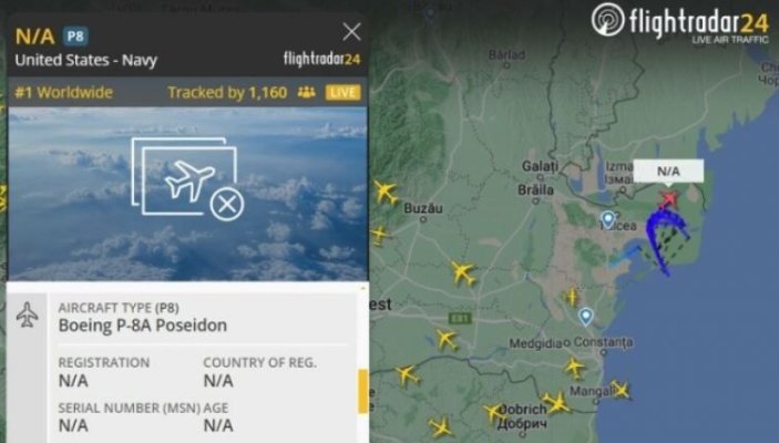 Un avion cu indicativ necunoscut patrulează deasupra României