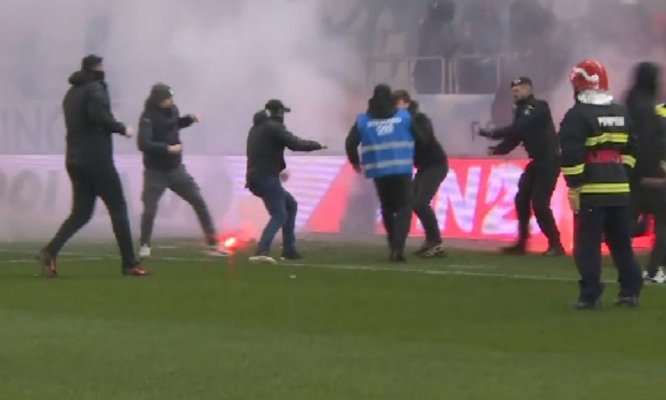 Fotbal: Cluburile Dinamo şi UTA, sancţionate drastic de Comisia de Disciplină a FRF