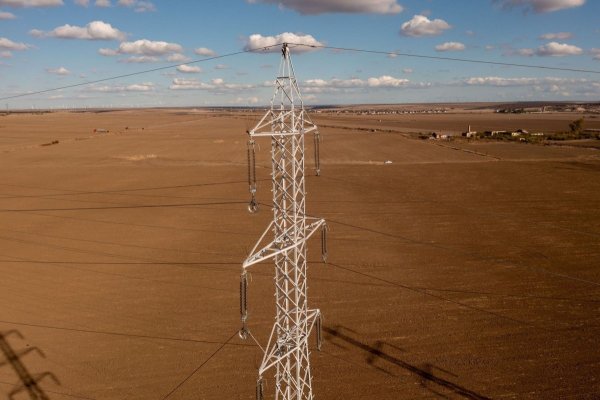 Rețele Electrice Dobrogea a finalizat modernizarea unor linii de înaltă tensiune și a unor stații de transformare