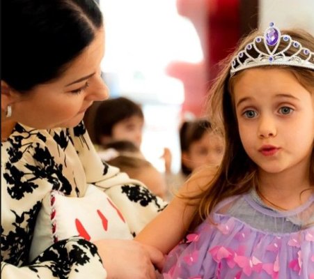 Gabriela Cristea s-a dat peste cap să îi facă o petrecere de cinci stele fiicei sale