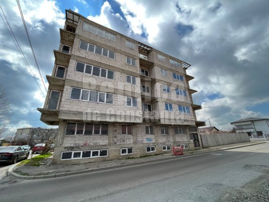 Un schelet din beton face umbră pământului de un deceniu, în Poarta 6! Video 