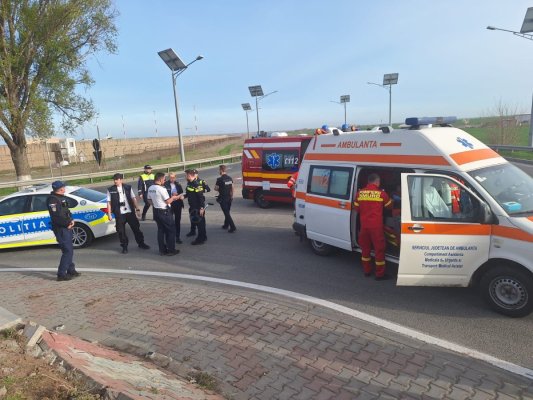 Două persoane, rănite grav, după ce o motocicletă s-a răsturnat, la Mihail Kogălniceanu