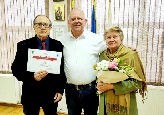 Seniorii din Agigea au primit cadouri din partea primăriei