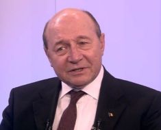 Pe cine vede Băsescu potrivit pentru funcția de prim-ministru: „Doar așa avem șanse mari să refacem Guvernul“