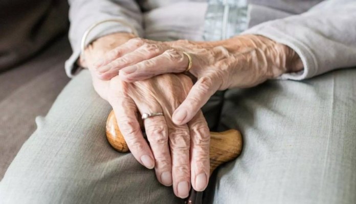 Românii care își doresc să iasă la pensie mai au de așteptat. Softul Casei de Pensii nu funcționează