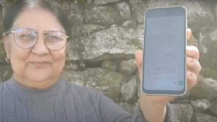 Ce a pățit o româncă după ce i-a trimis 1.300 de euro lui „Brad Pitt”: „A început să îmi dea mesaje pe WhatsApp”