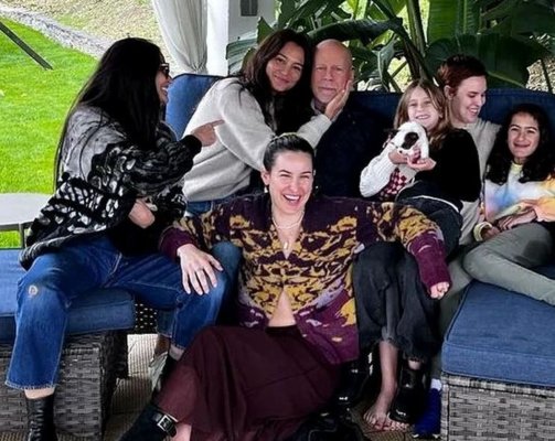 Bruce Willis a împlinit 69 de ani şi a fost sărbătorit de toate femeile din viața lui
