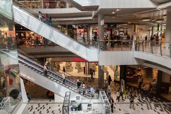 Centre de prim-ajutor, în spaţiile comerciale mai mari de 2.000 de metri pătraţi