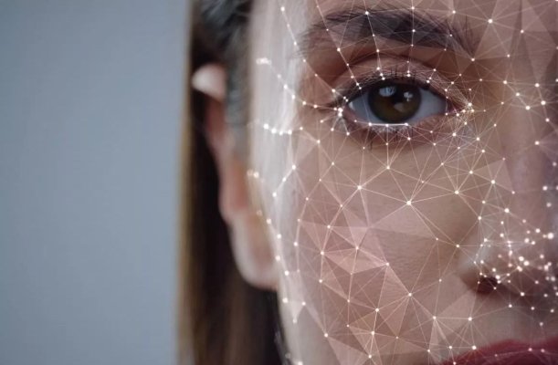 Aproape 4.000 de celebrităţi au fost victime ale pornografiei deepfake