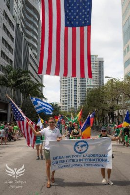 Steagul României a fluturat pe străzile din Fort Lauderdale!