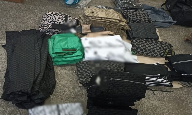Haine în valoare de 480.000 de lei, confiscate de poliţiştii de frontieră de la PTF Negru Vodă