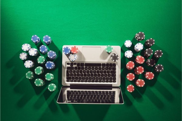 Softuri de poker de analiză și de tracking: Crește-ți nivelul cu ajutorul lor!