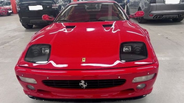 Ferrari neagă că obligă clienţii să cumpere modelul electric Luce pentru a avea acces la ediţiile limitate