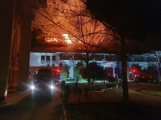 Incendiu violent la Judecătoria Cornetu. ”Era flacără mare și ardea peste tot”