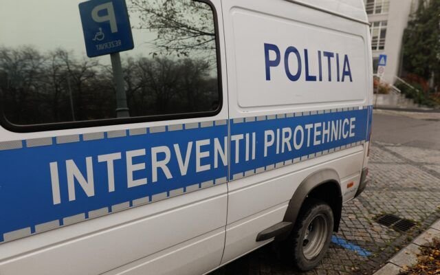 Un liceu din Alba a fost evacuat, după ce a fost găsit un posibil proiectil în clădire