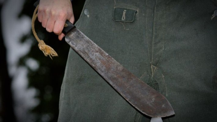 Călăul românului sfârtecat cu maceta într-o parcare din Franța, în fața soției, și-a aflat sentința
