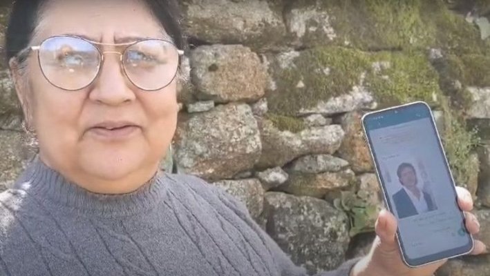 O româncă a crezut că Brad Pitt a văzut-o pe TikTok și s-a îndrăgostit de ea. Apoi i-a cerut bani. Video
