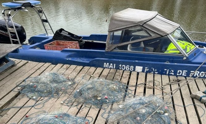 280 metri de plase de pescuit și 14 kilograme de pește capturat ilegal, descoperite de polițiștii de frontieră tulceni