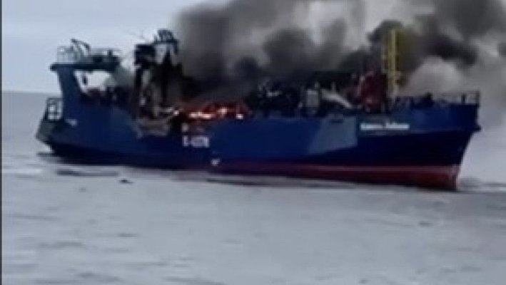 Rușii și-au scufundat o navă, după ce au lovit-o din greșeală cu o rachetă. Video