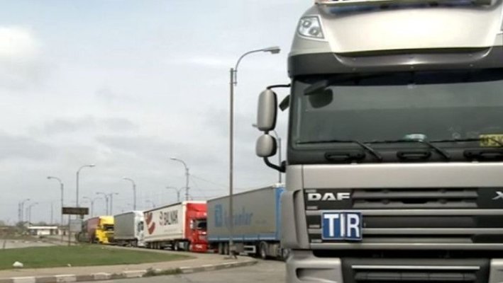 Restricții de circulație pentru autovehiculele mari, din cauza caniculei