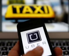 Compania Uber, obligată să plătească milioane de dolari familiei unei tinere ucise, după ce a fost lăsată pe autostradă