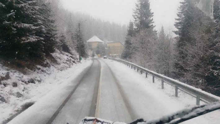 Ninsori și viscol la final de martie. În Sibiu și Covasna se circulă în condiții de iarnă