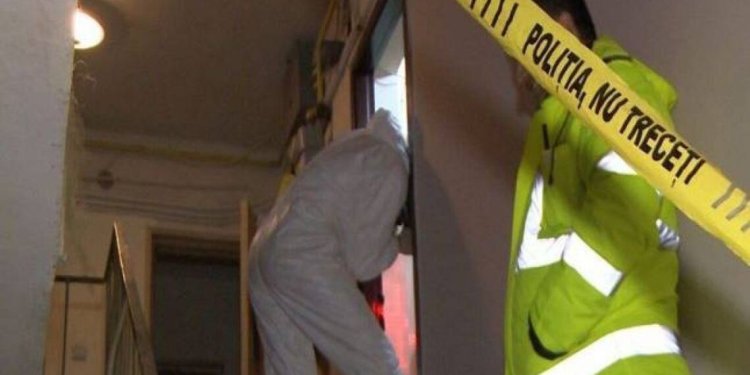 Mirosul puternic al trupului unui bărbat găsit decedat i-a făcut pe vecini să cheme poliția